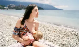 Opalanie podczas karmienia piersią - czy jest bezpieczne?